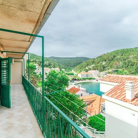 Ina Povlja (Brac)
